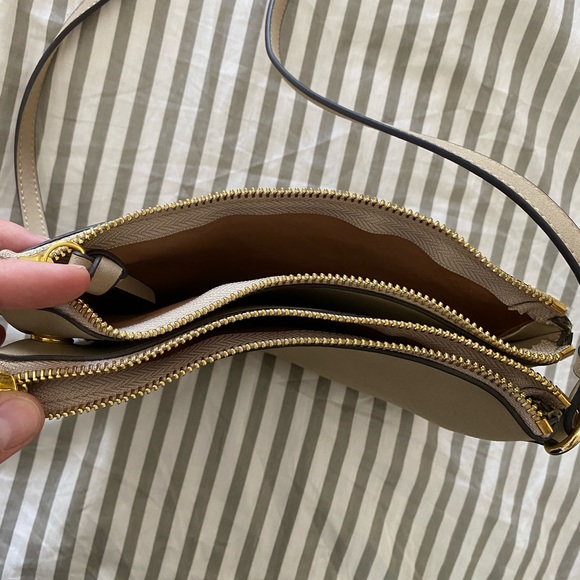 Tan colored side purse - Picture 3 of 3